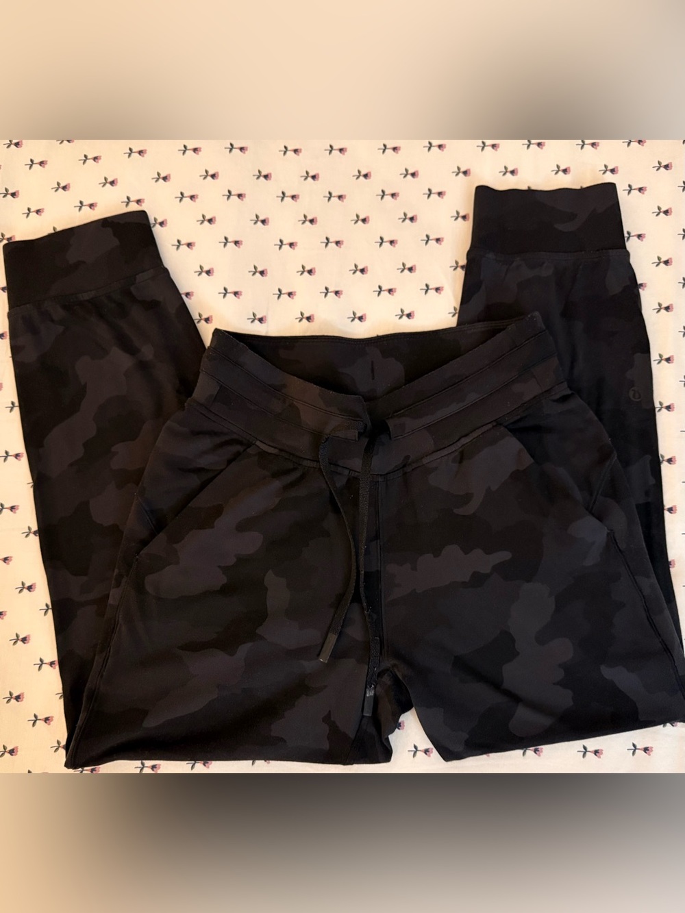 Lululemon Ready to Rulu High-Rise Jogger – Heritage 365 Camo – Women’s 4 – EUC